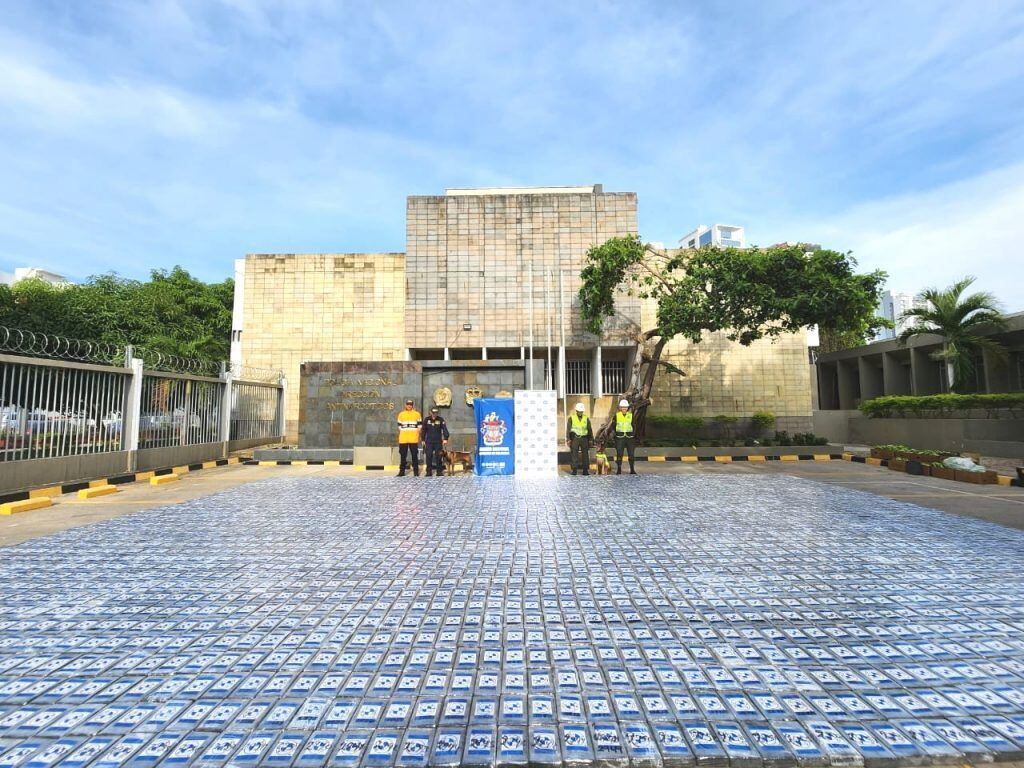 Armada incauta 3 toneladas de cocaína en Cartagena. Foto: Cortesía Policía.