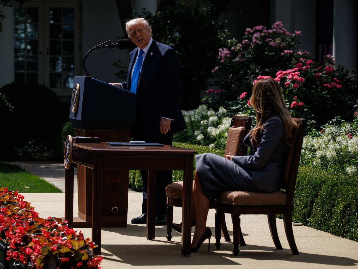 Trump firmó ley que prohíbe difundir sin permiso contenido para adultos generado con IA