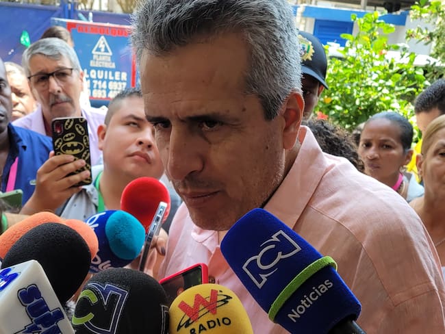 Luis Fernando Velasco, ministro del Interior. Foto: W Radio.