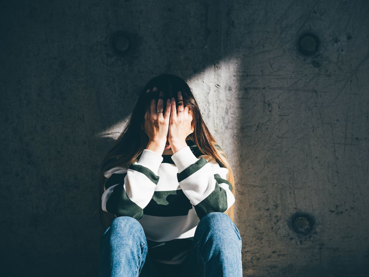 Alertas de la soledad: ¿cómo identificar a las personas que lo sufren?