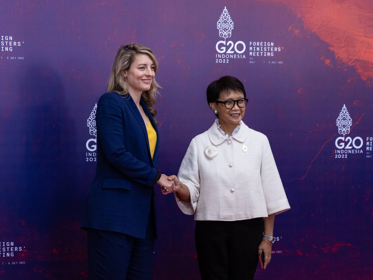 Nuevo paquete de sanciones de Canadá a Rusia incluye a líder religioso