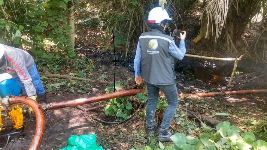 Funcionarios de Corpoboyacá adelantan visita técnica. Foto: Corpoboyacá