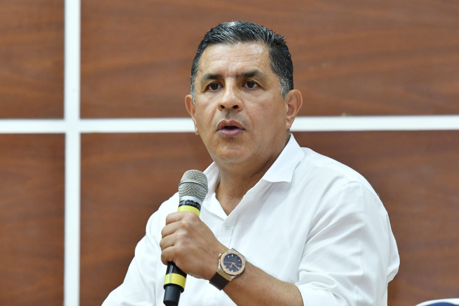 El mandatario señaló que las ciudades principales del país deben dar un salto hacia el progreso a través de sistemas sostenibles de movilidad. Foto: Alcaldía.