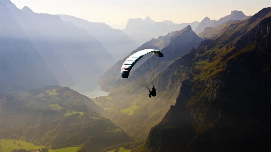 En las últimas dos semanas se han registrado al menos dos muertes en accidentes de parapentes en el Valle del Cauca. Foto: Getty Images