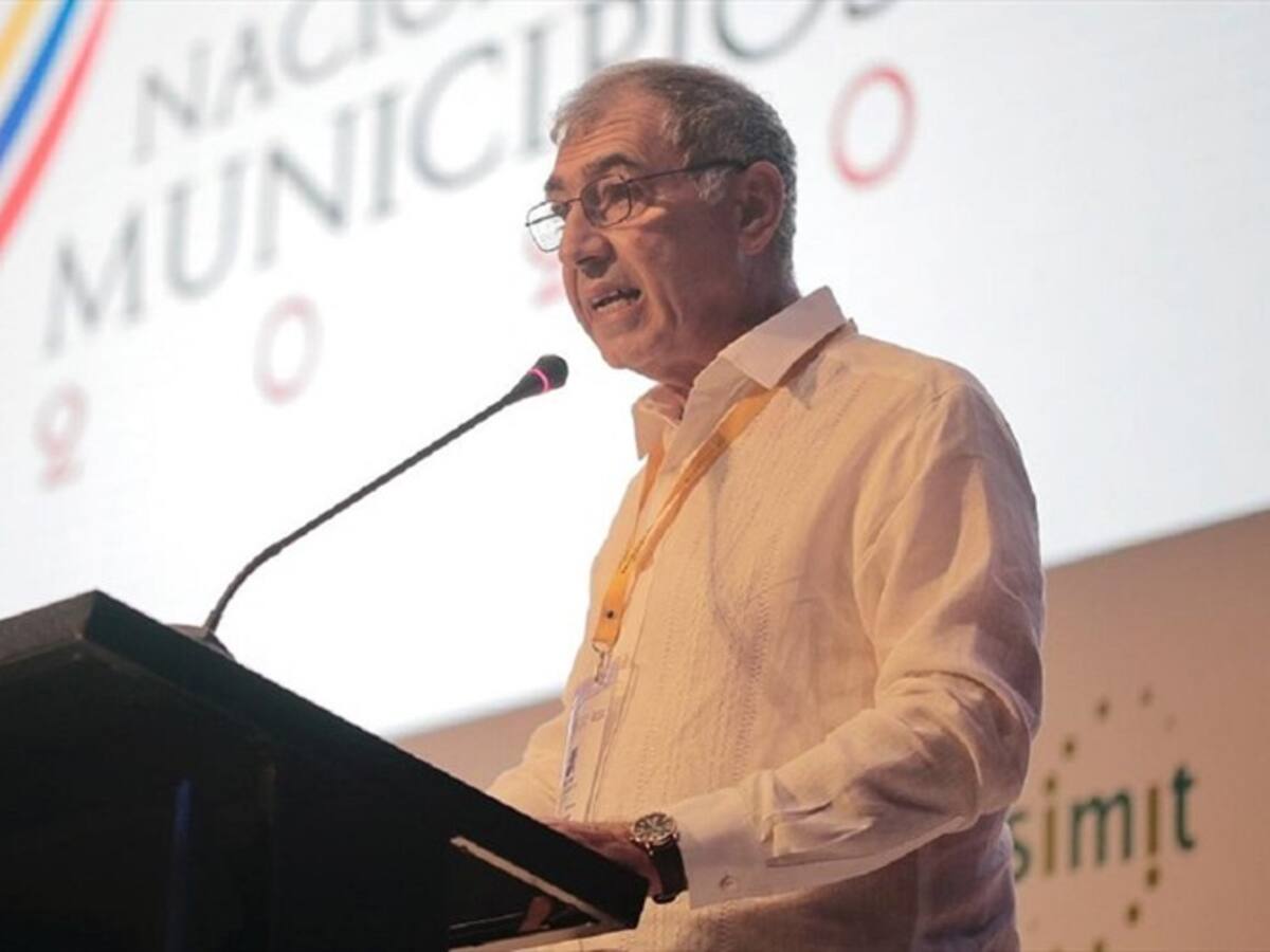 Alcalde de Cartagena denuncia presuntos actos de corrupción del Contralor Distrital
