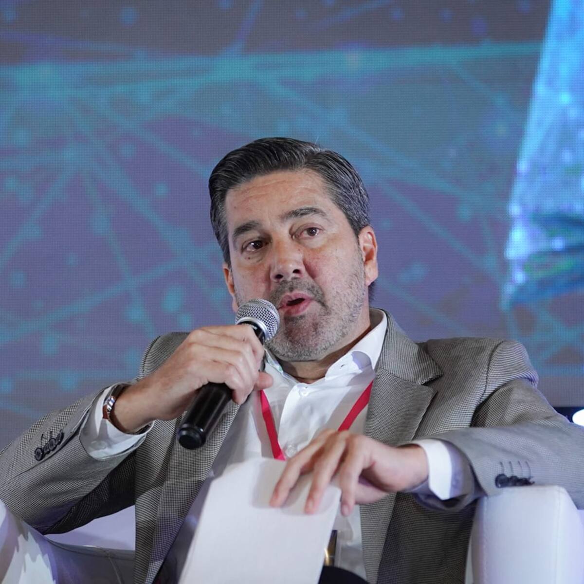 La modalidad virtual es un aliado para ampliar la cobertura educativa: Juan F. Montañez