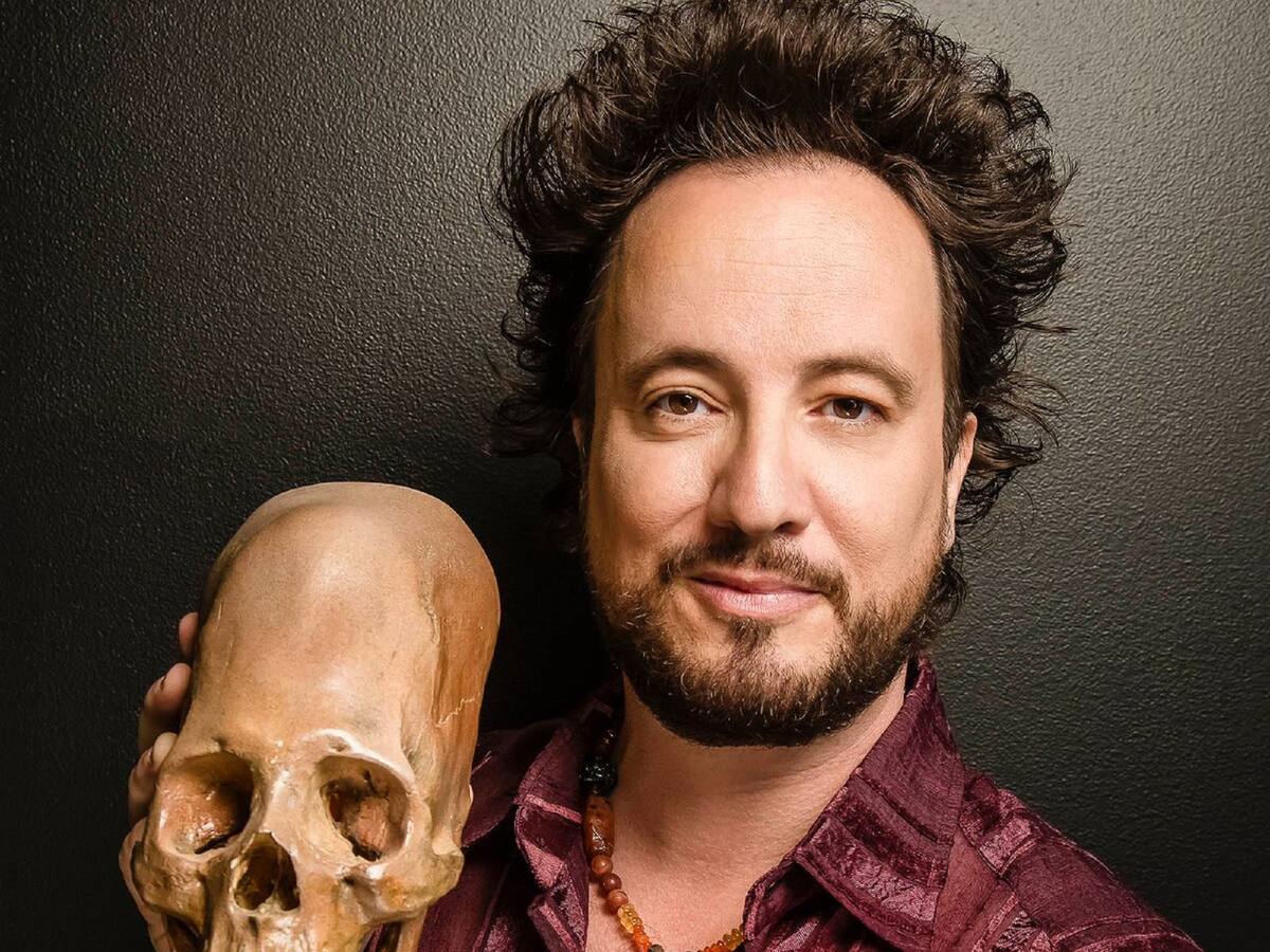 “Los aliens no están acá para matarnos”: presentador de ‘Alienígenas ancestrales’