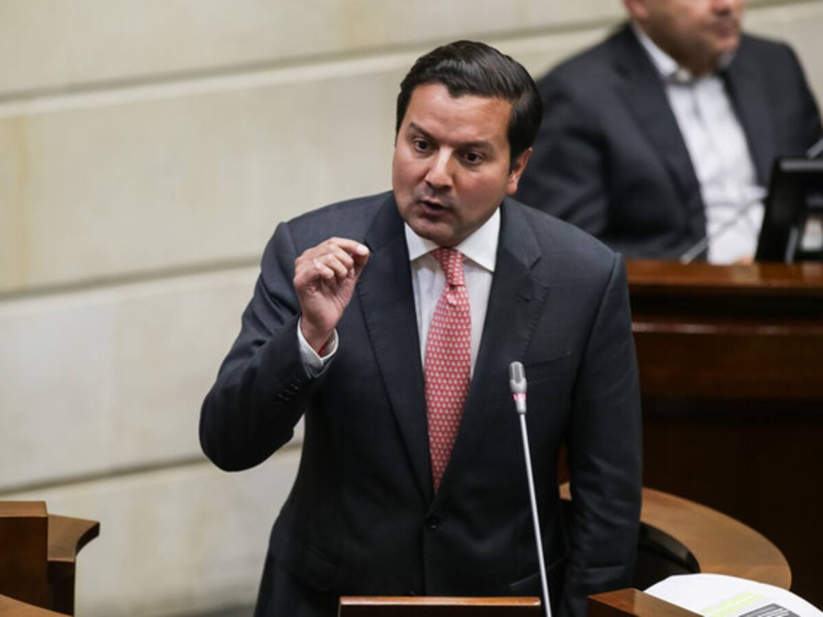 No cederemos: senador David Luna sobre proposición de C. Radical a regulación del cannabis