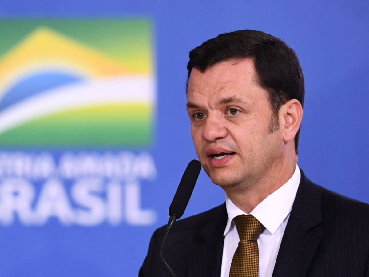 Exministro de Bolsonaro retornará a Brasil para entregarse a la Justicia