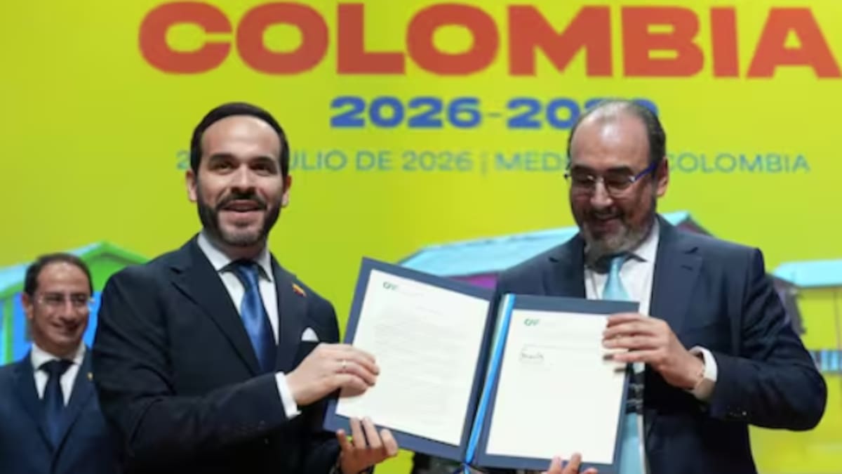 La colombiana que convierte desechos orgánicos en acuarelas que transforman el arte