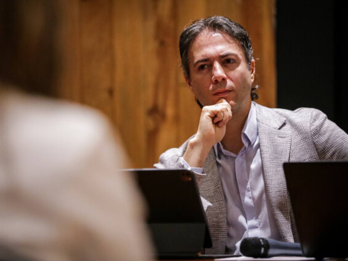 Daniel Quintero anuncia su candidatura presidencial en medio de polémica judicial