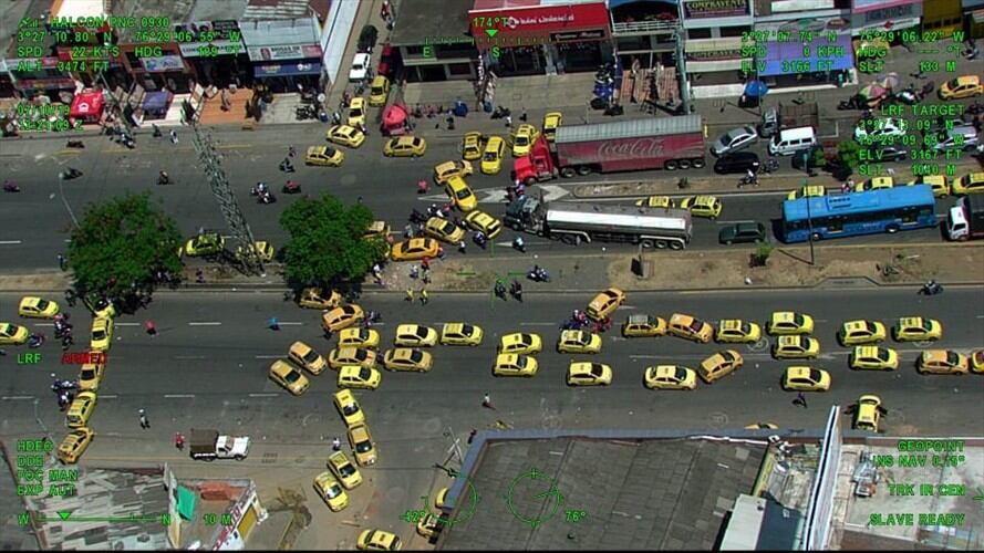 Protesta de taxistas generó caos en vías de Cali. Foto: Policía Metropolitana de Cali