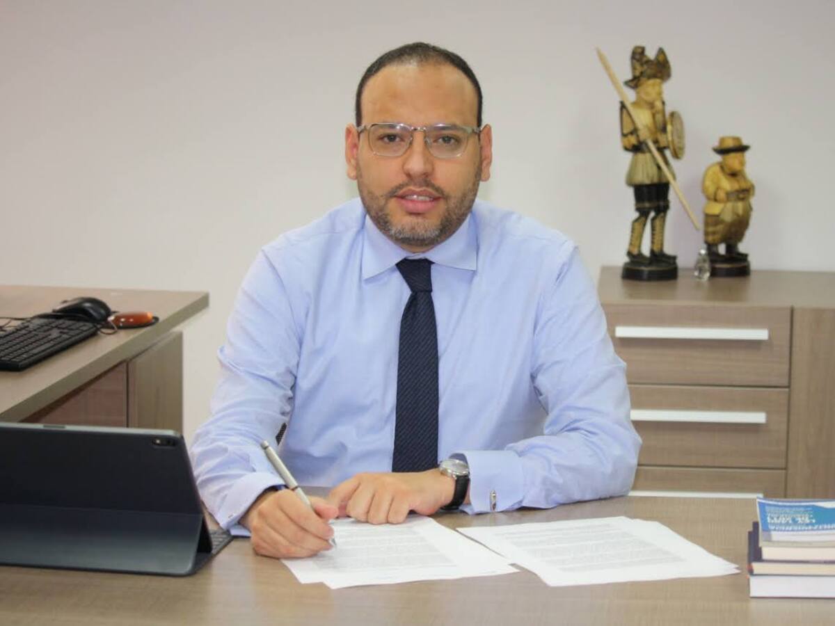 Reconstruir la confianza en el sector TIC es el gran reto: Julián Molina, ministro de las TIC