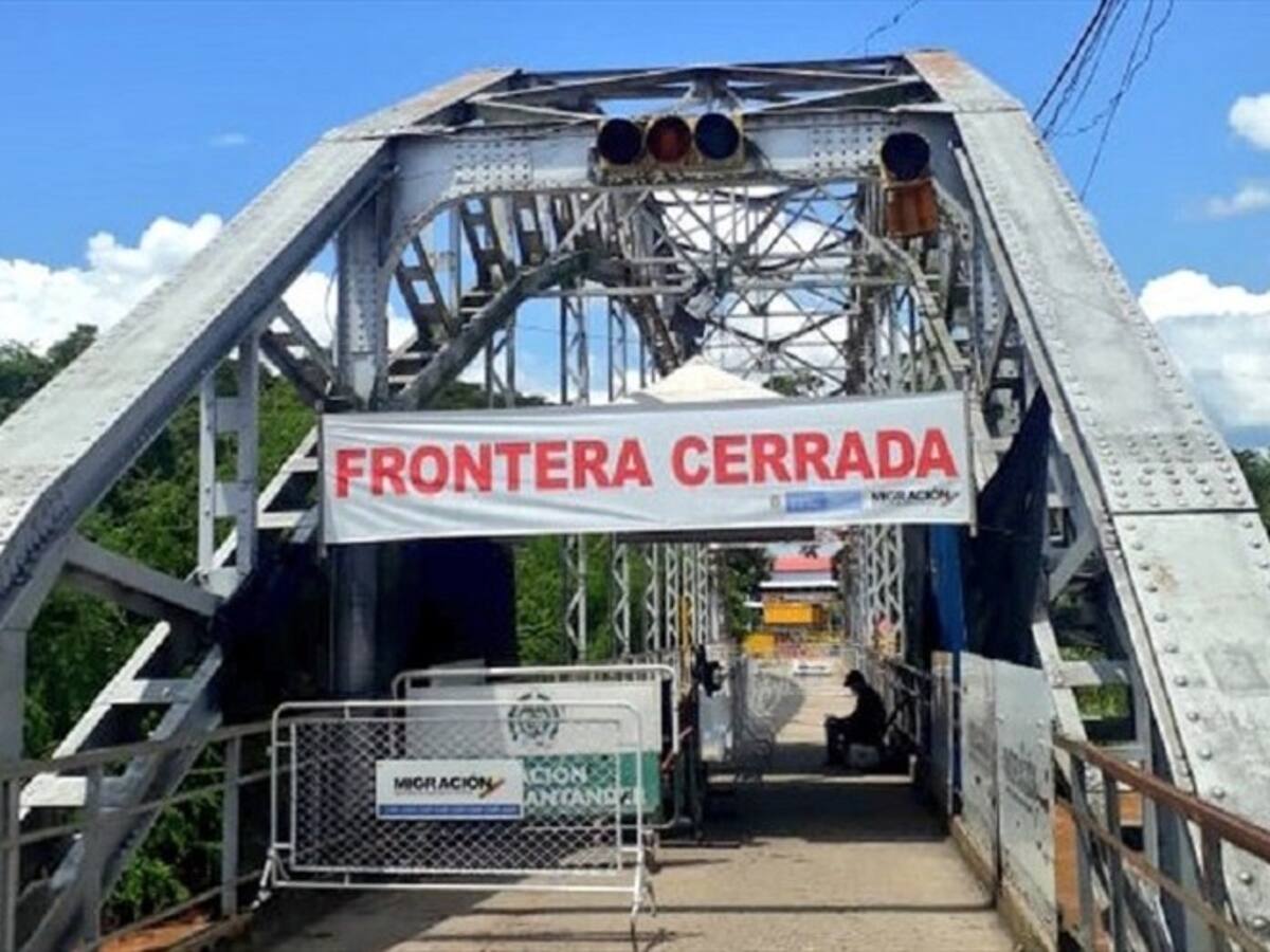 Colombia anuncia que Venezuela restringirá paso de retornados por la frontera