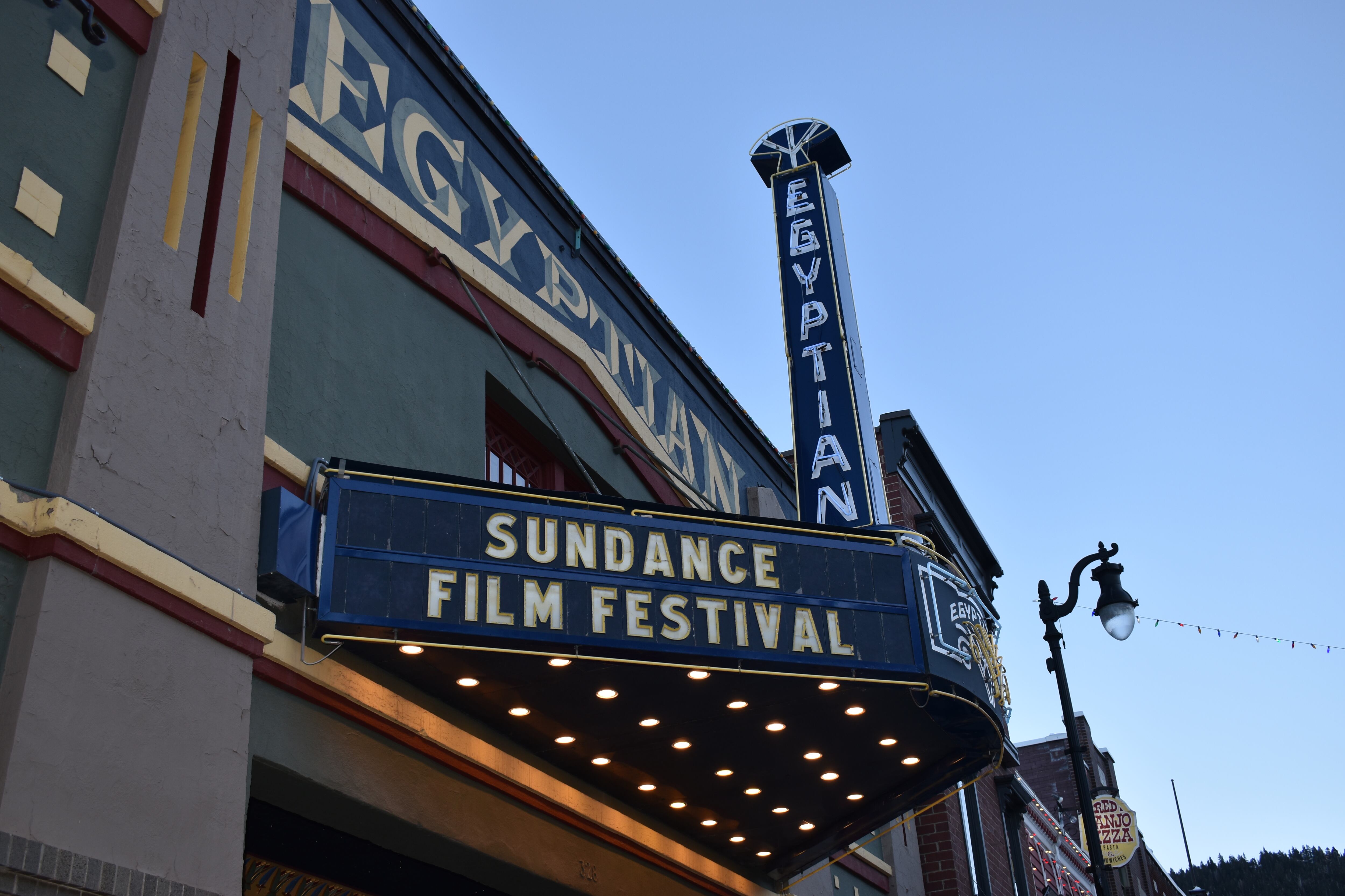 Directora de ‘Llueve sobre Babel’ llega al Sundance Festival: “Mostramos cómo sería la muerte caleña”