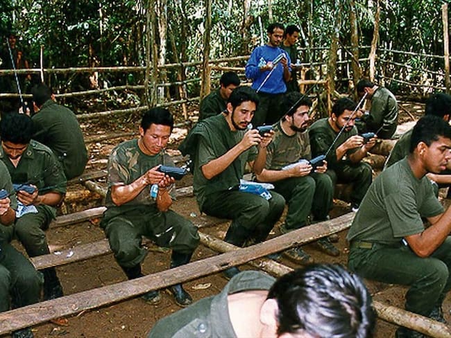 La JEP hizo pública la reseña de tres testimonios por tres mandos medios de las antiguas FARC, que tuvieron a su cargo la custodia de secuestrados. Foto: Colprensa / ARCHIVO