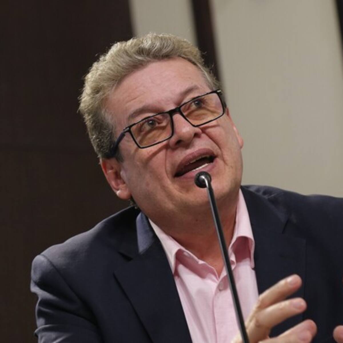 “El pan se puede quemar en la puerta del horno”: Alirio Uribe sobre conciliación de reforma laboral