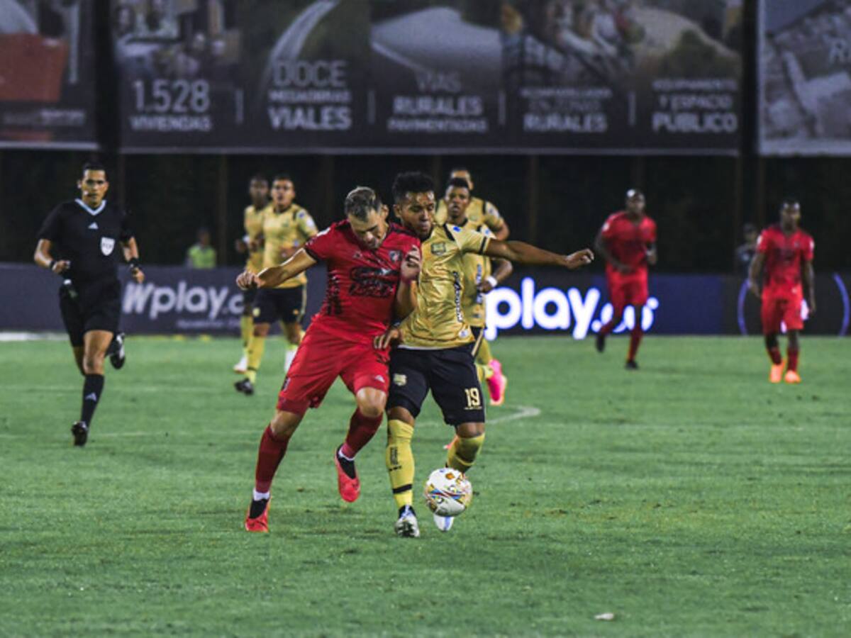 ¿Qué causa que algunos equipos del FPC abandonen sus ciudades? Análisis de Hernán Peláez