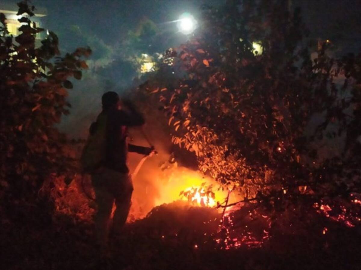 Bomberos voluntarios de Baranoa, atentos a prevenir y a atender las quemas