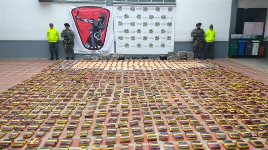 El Comando Operativo Apolo del Ejército Nacional logró la incautación de más de una tonelada de marihuana perteneciente a disidencias del sexto frente de las Farc. Foto: Ejército Nacional