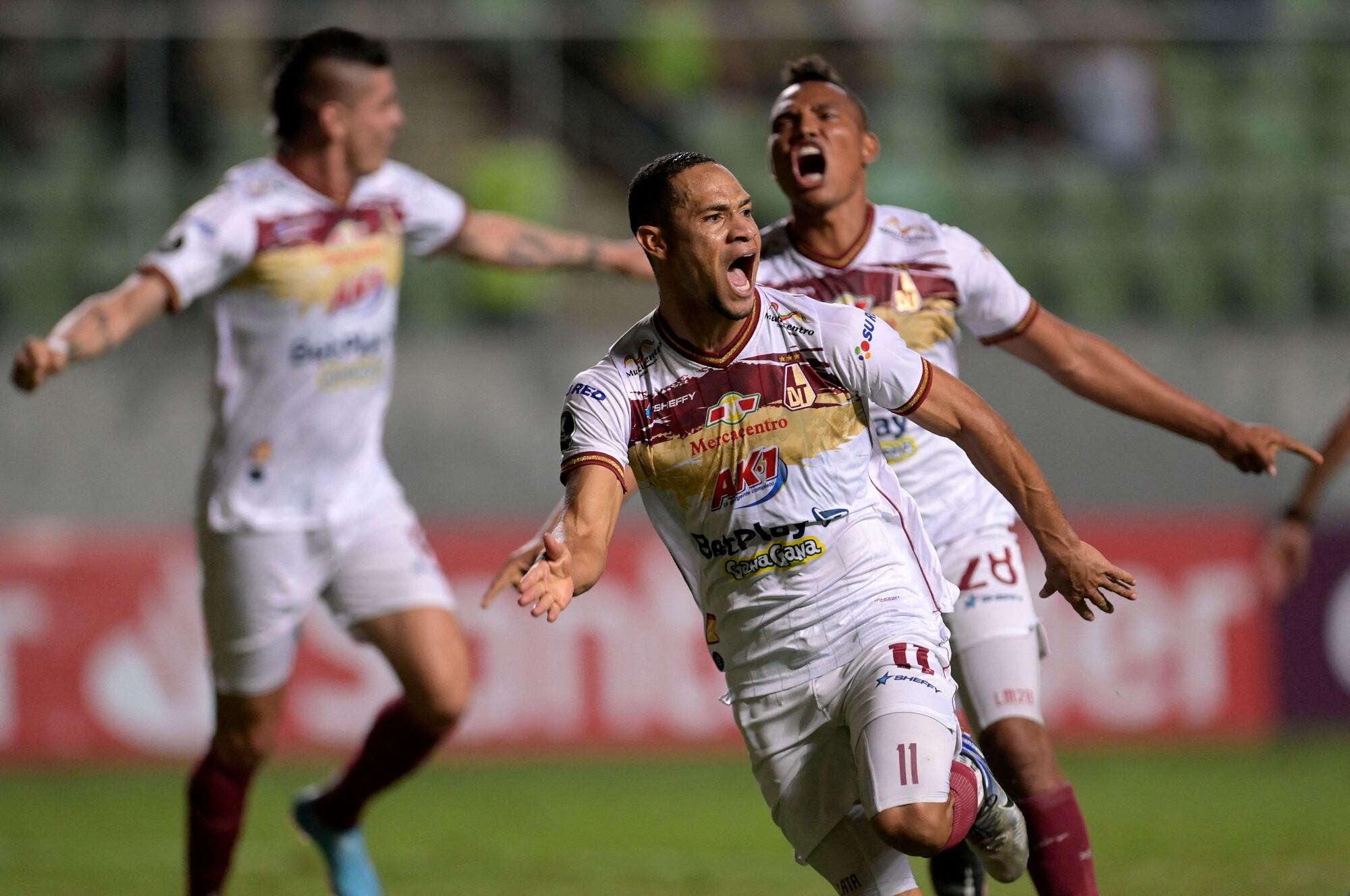 Anderson Plata celebrando su gol al América Mineiro en Copa Libertadores (Photo by DOUGLAS MAGNO/AFP via Getty Images)