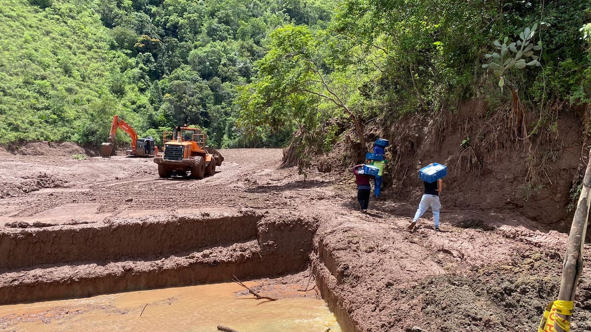 En la vía Ocaña – Sardinata – Cúcuta ya se han removido más de 20.000 m3 de material caído