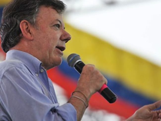 Presidente Santos pide a negociadores de paz del Gobierno que regresen al país
