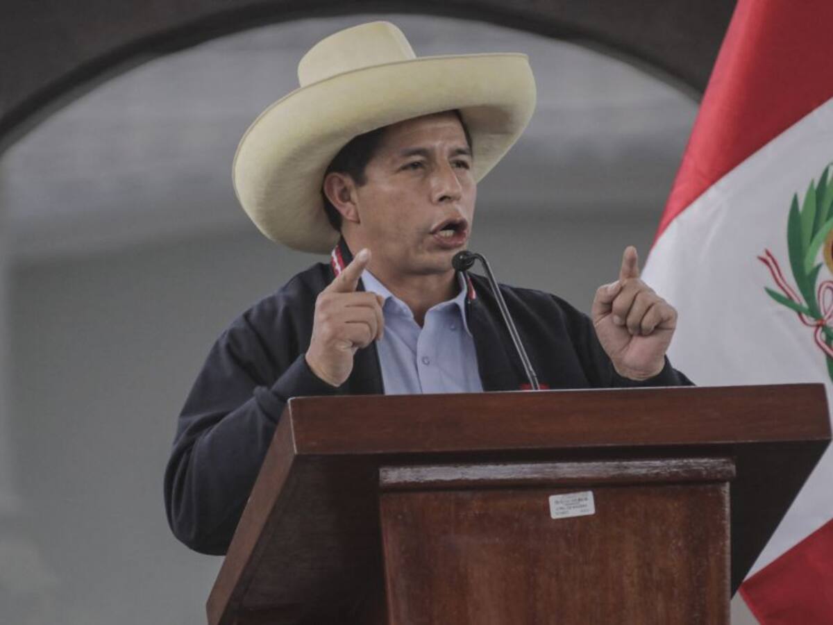 Presidente de Perú negó ante la Fiscalía imputaciones de presunta corrupción