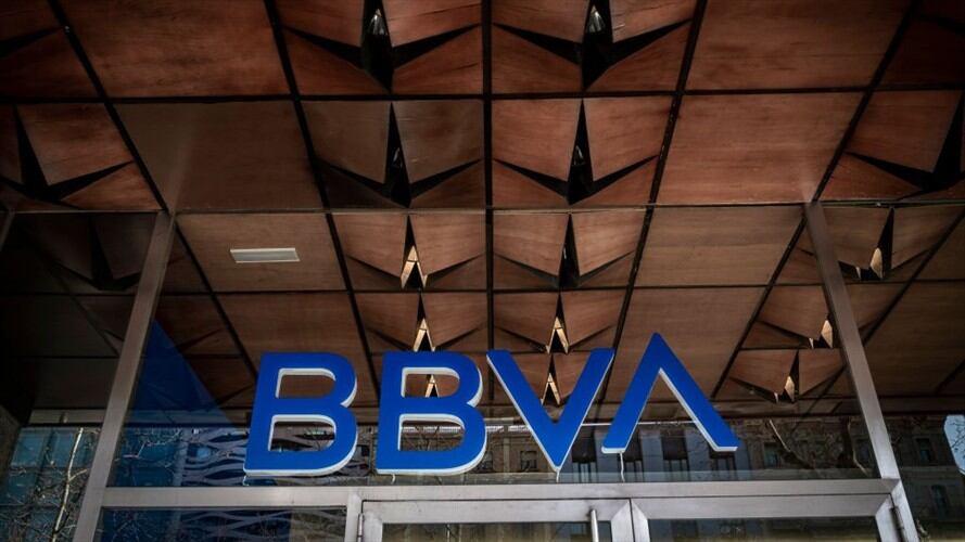 BBVA tiene disponibles más de 200 vacantes de empleo en el país. Foto: Getty Images