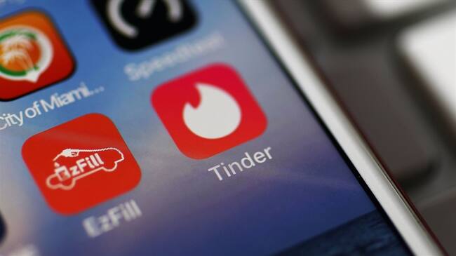 Tinder, anunció una nueva función llamada “My move”, que les permite a las mujeres ser las que inicien las conversaciones con quienes hacen match.. Foto: Getty Images