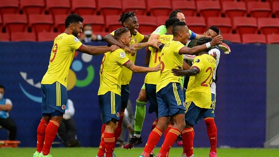 Jugadores de la Selección Colombia celebrando paso a semifinales de la Copa América 2021. Foto: Andressa Anholete/Getty Images