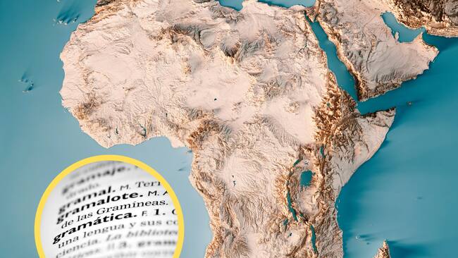 Imagen del continente africano. En el círculo, diccionario español (GettyImages)