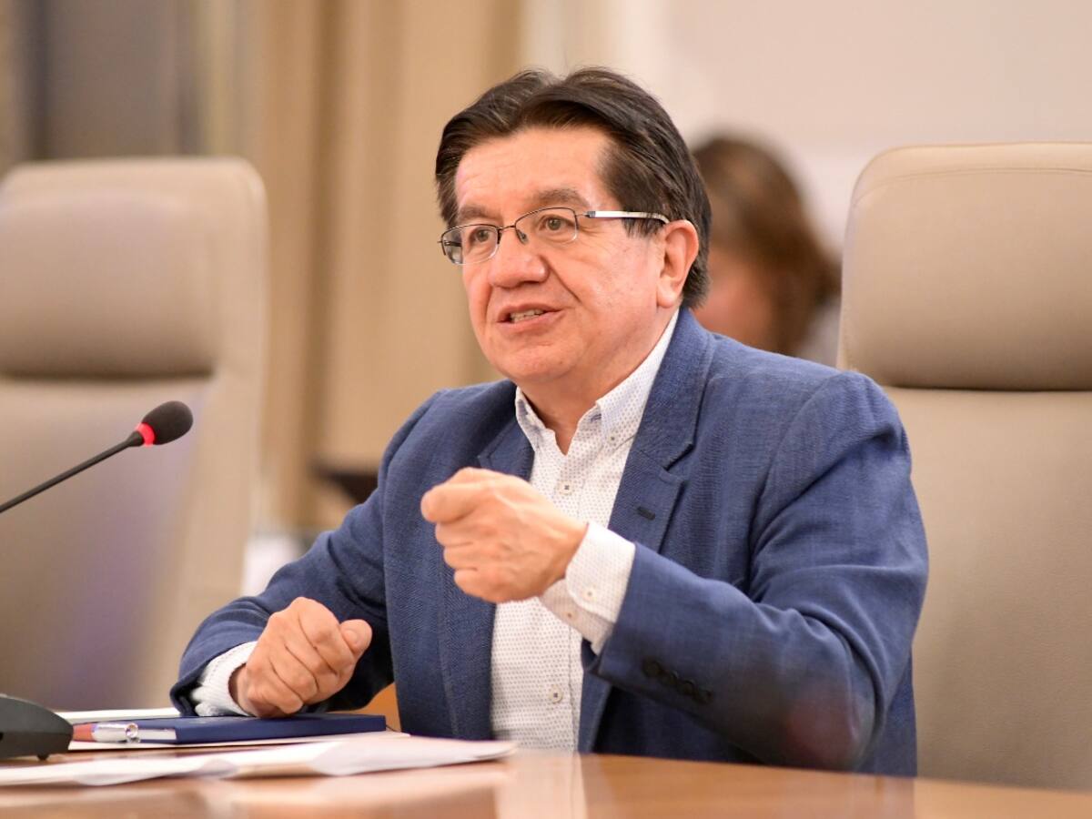 Destruyeron la capacidad técnica del MinSalud: exministro Fernando Ruiz sobre aumento de UPC