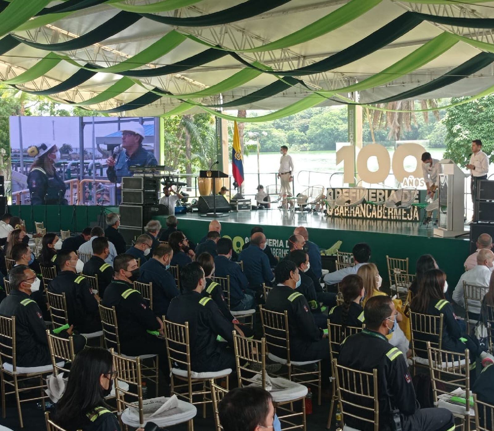 Refinería / suministrada