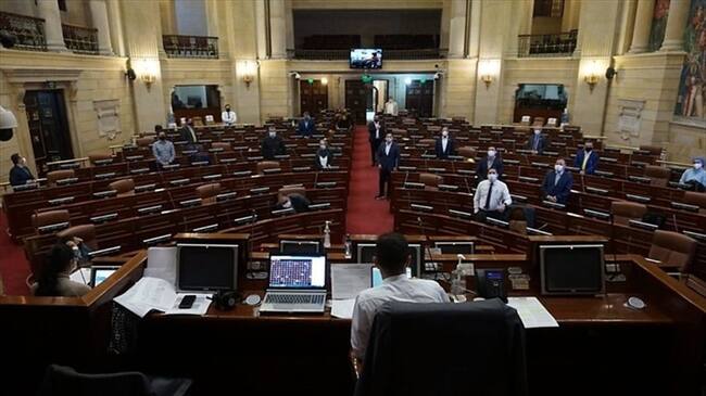 El senador Jorge Eduardo Londoño, considera necesario que el Congreso de la República, debería dedicarse más, que a presentar proyectos hacer control político al Gobierno.. Foto: Colprensa