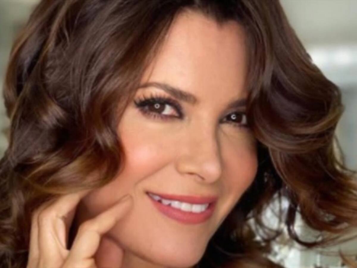 La entretenida participación de la presentadora Viena Ruíz en "Peliculiando"