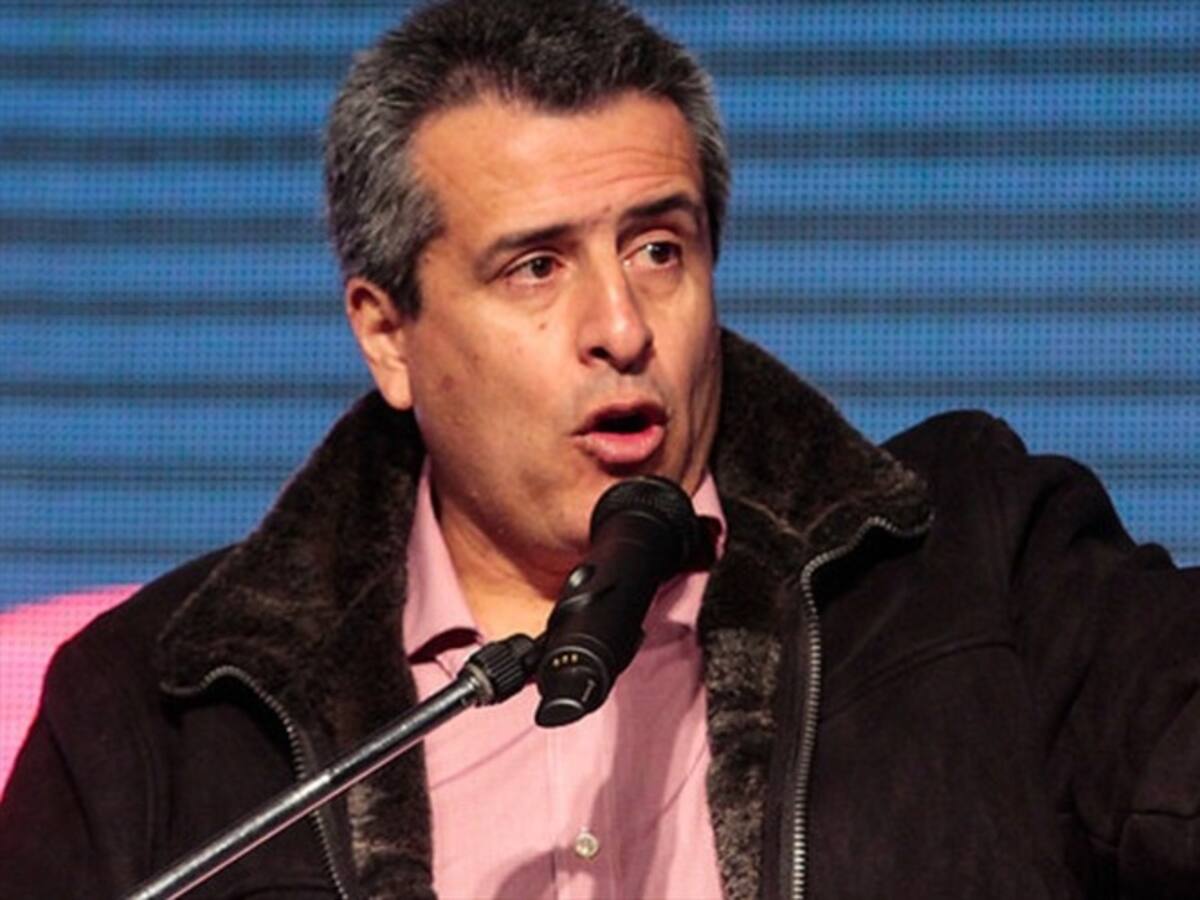 Senador Luis Fernando Velasco es oficialmente precandidato presidencial