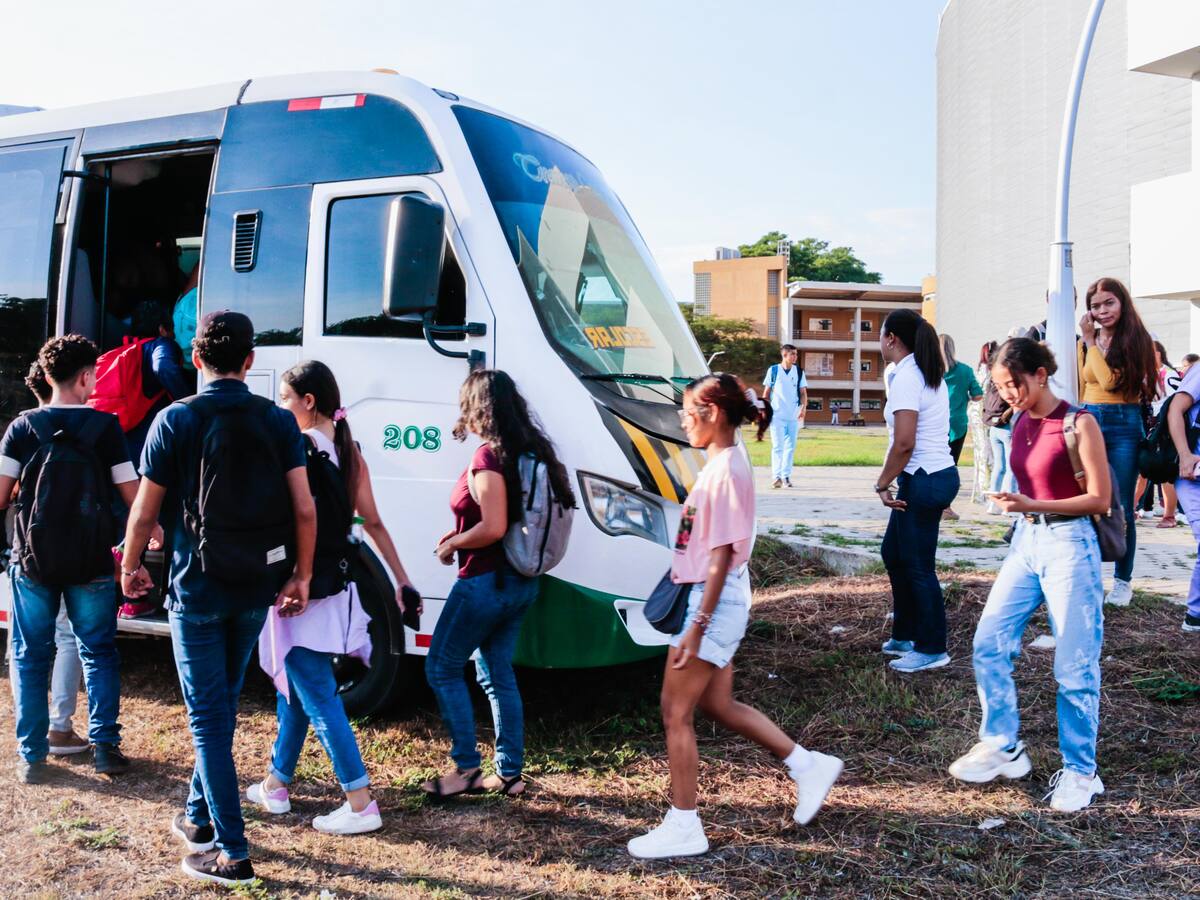 Buses intermunicipales beneficiarán a 1.500 estudiantes de Unimagdalena