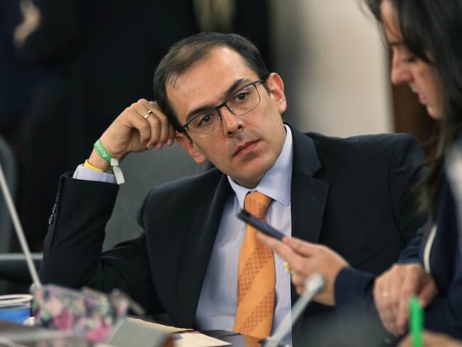 No me gusta adjudicar responsabilidades: Santiago Valencia