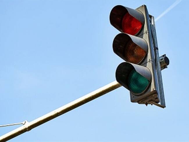 Pese a denuncias, Bogotá pondrá en marcha la semaforización inteligente. Foto: Getty Images