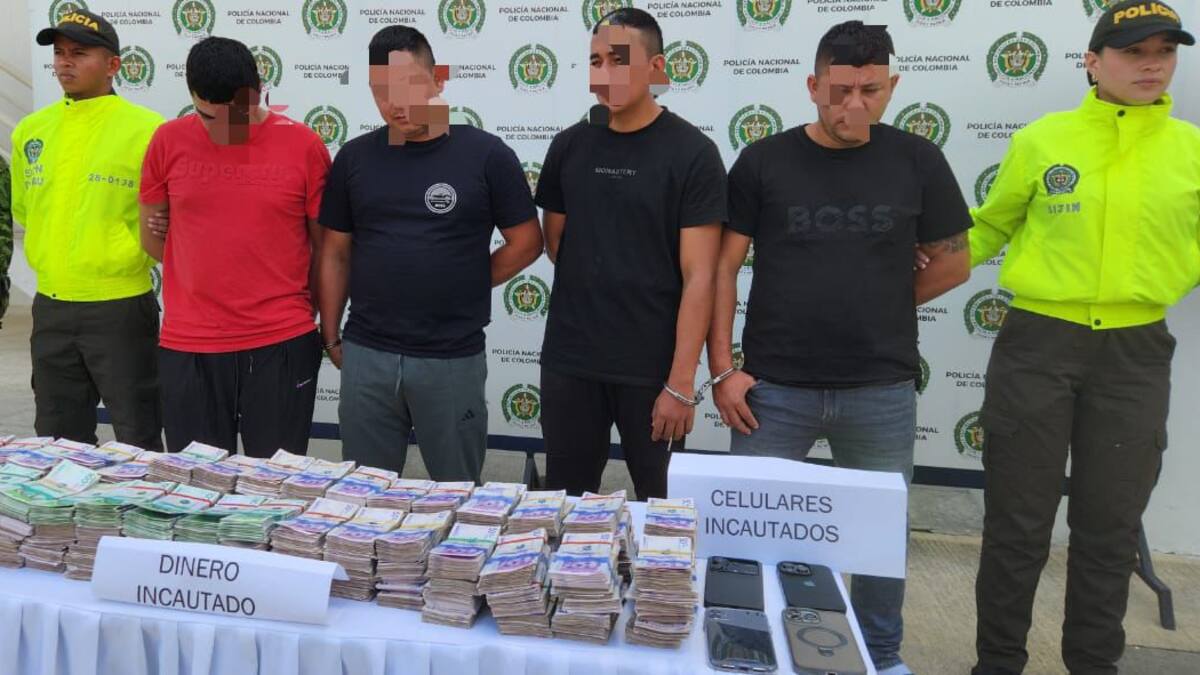 El Ejército capturó a cuatro sujetos con más de 900 millones de pesos en el norte del Cauca