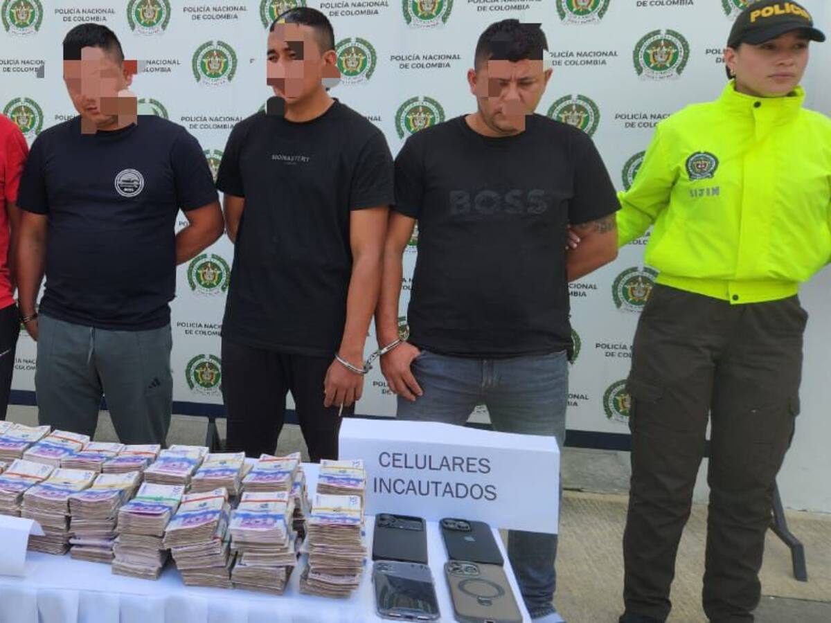 El Ejército capturó a cuatro sujetos con más de 900 millones de pesos en el norte del Cauca