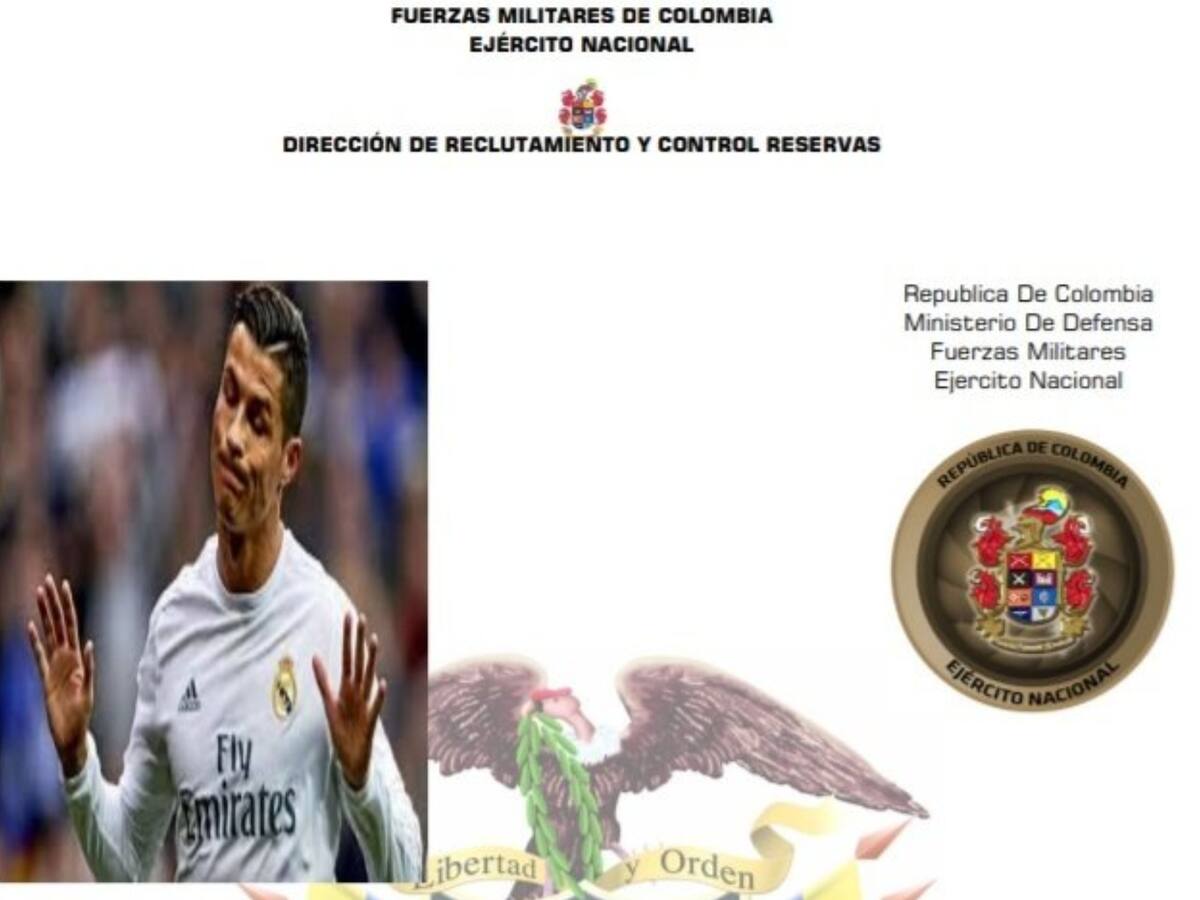 ¿De quién es la culpa? Habla joven con foto de Cristiano Ronaldo en libreta militar
