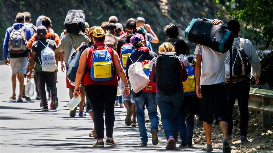 La Cancillería colombiana advirtió que ya son 3.100 las personas que han tenido que desplazarse de manera forzada al municipio de Arauquita. Foto: Getty Images / SCHNEYDER MENDOZ