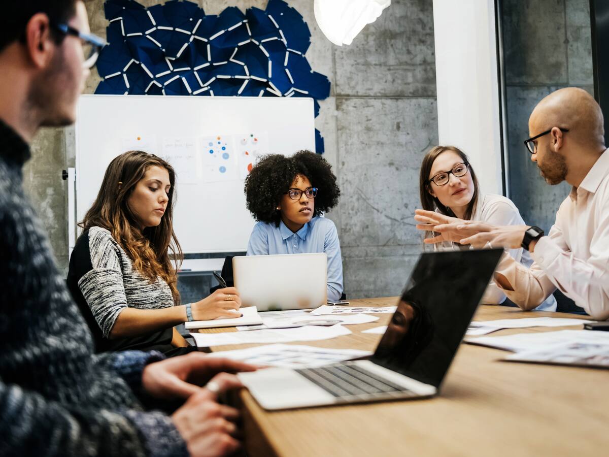 Cómo será la reducción de la jornada laboral en empresas del Estado