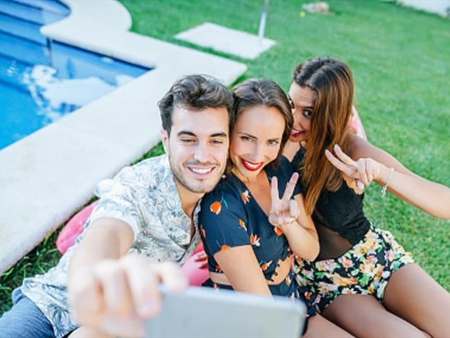 El 49 % de los viajeros afirma que lo que espera con más ansias es el momento de hacer fotos para subirlas.. Foto: Getty Images