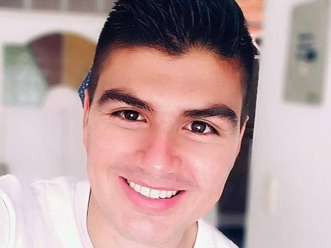 Jairo Pineda, padre del joven de 27 años, explicó que la ARL Positiva, a la cual se encuentra afiliado no ha autorizado los servicios que su hijo necesita, por lo que su recuperación ha sido lenta. Foto: Foto: Cortesía Gobernación del Cauca