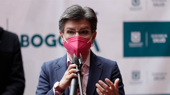 El tercer pico se espera para la tercera semana de abril. Por ahora, se suspenden procedimientos médicos no COVID de mediana y alta complejidad. Foto: Cortesía Alcaldía de Bogotá