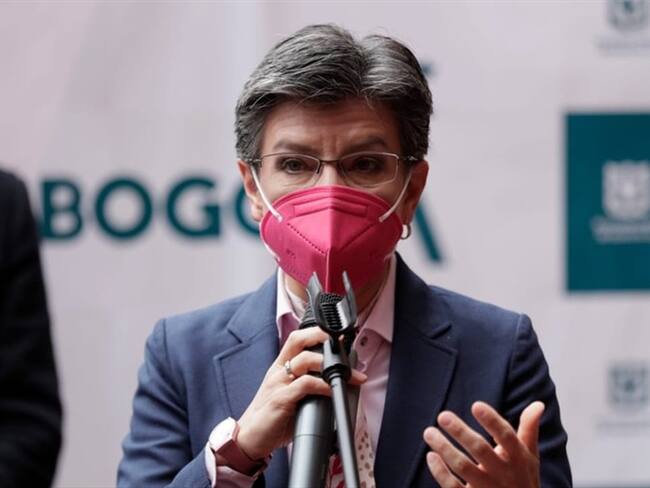 El tercer pico se espera para la tercera semana de abril. Por ahora, se suspenden procedimientos médicos no COVID de mediana y alta complejidad. Foto: Cortesía Alcaldía de Bogotá