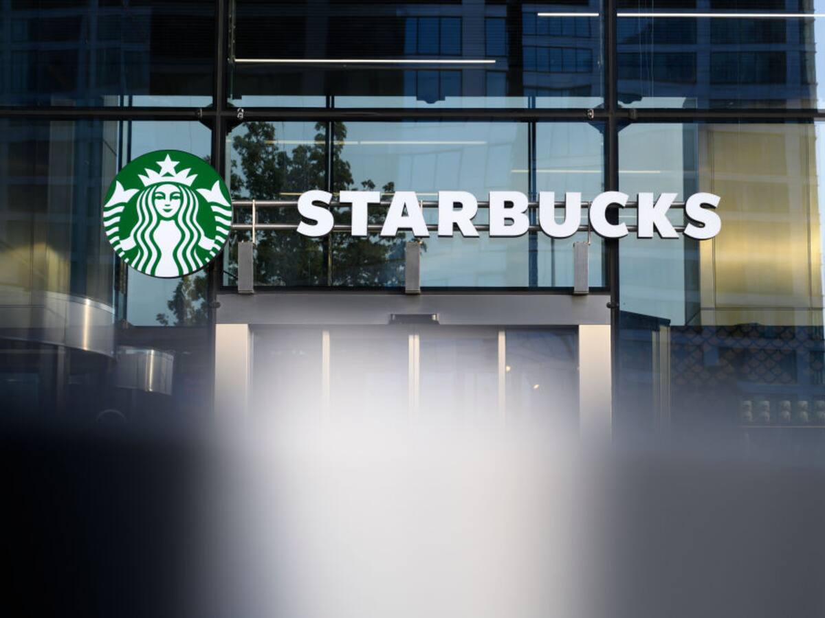 Grupo Gilinski vendió porcentaje de su participación en operadora en Colombia de Starbucks